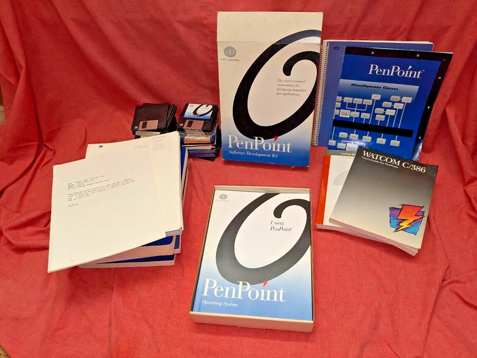 photo of floppy disks and manuals for PenPoint software development kit